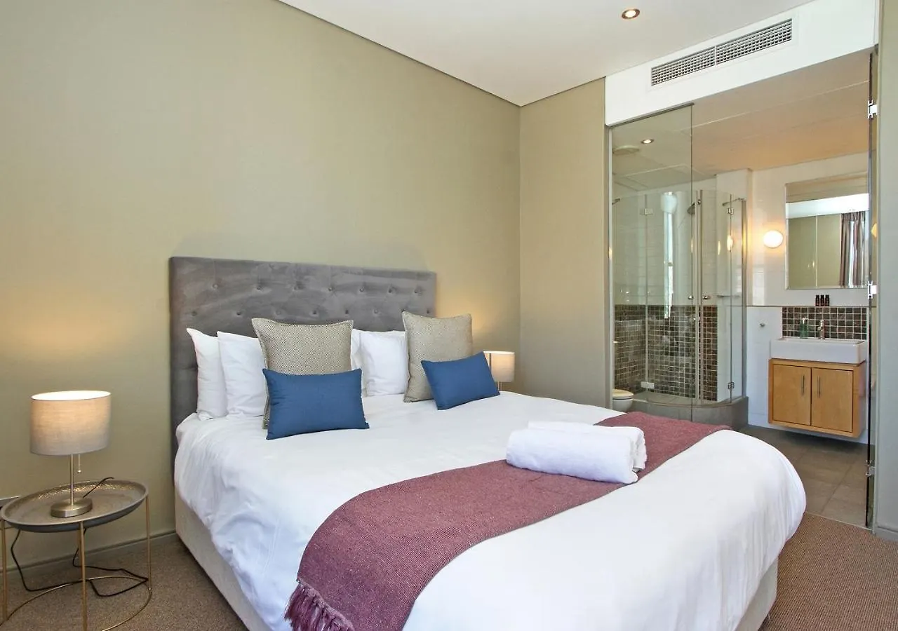 Spacious 3 Bedroom Family Apartment In Cape Town 0*,