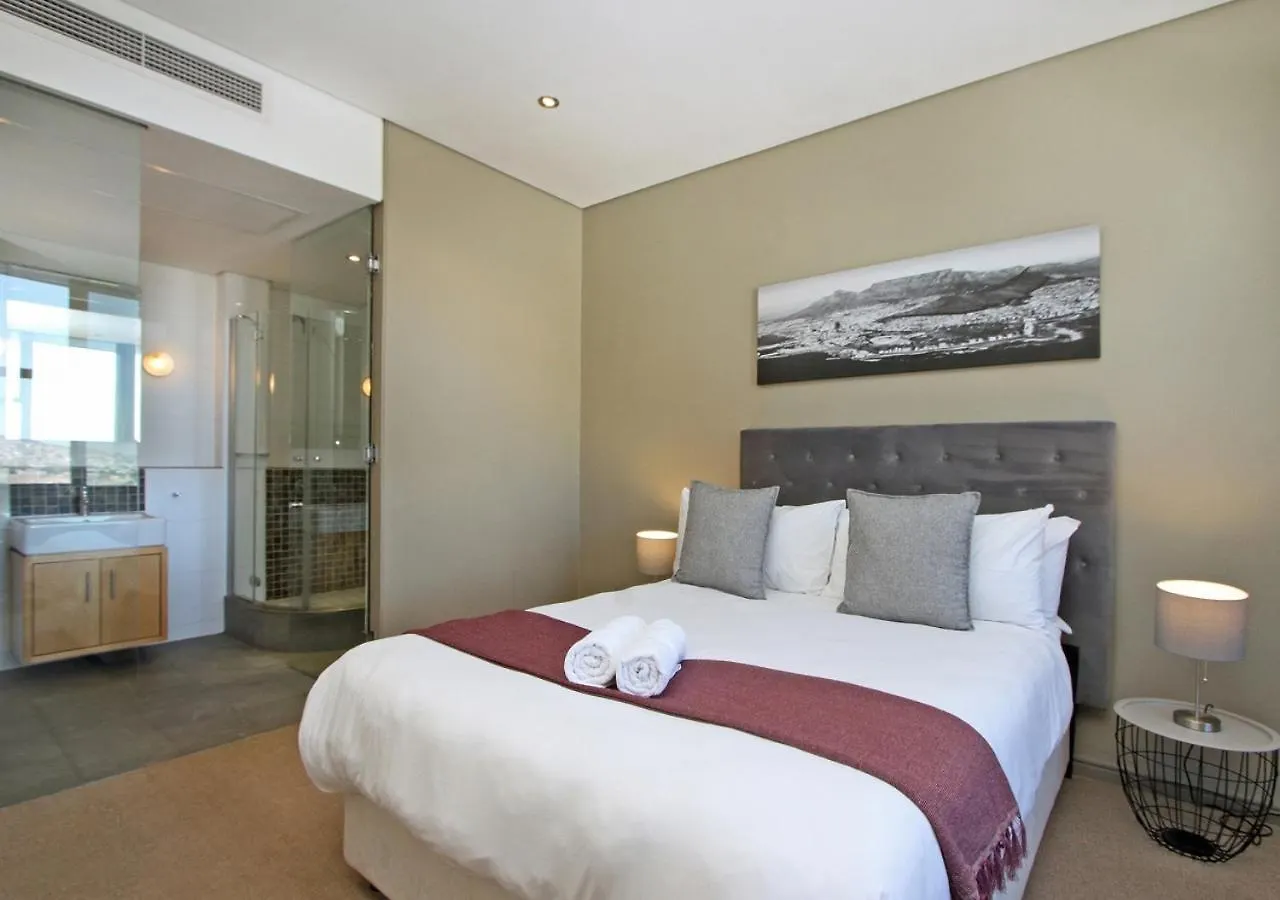 Spacious 3 Bedroom Family Apartment In Cape Town