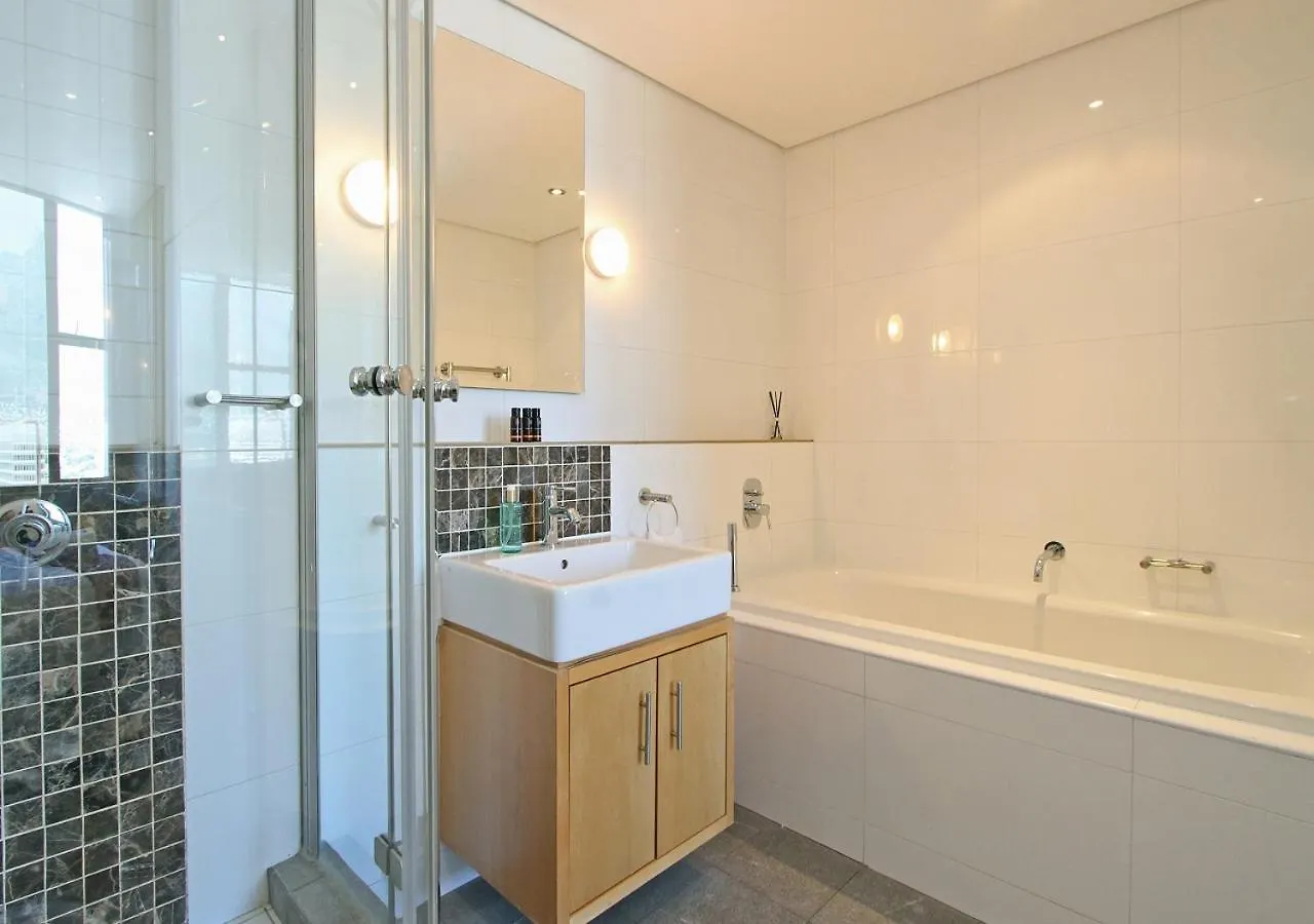 Spacious 3 Bedroom Family Apartment In Cape Town 0*,  South Africa
